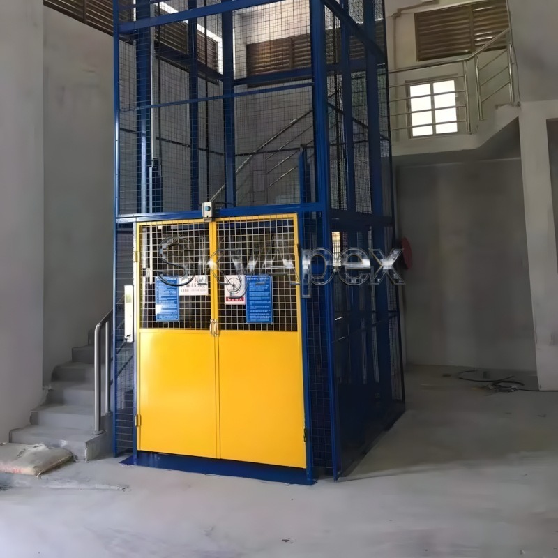 مصعد بضائع هيدروليكي ثابت للاس - مراجعة Heavy Equipment Lift وسعره